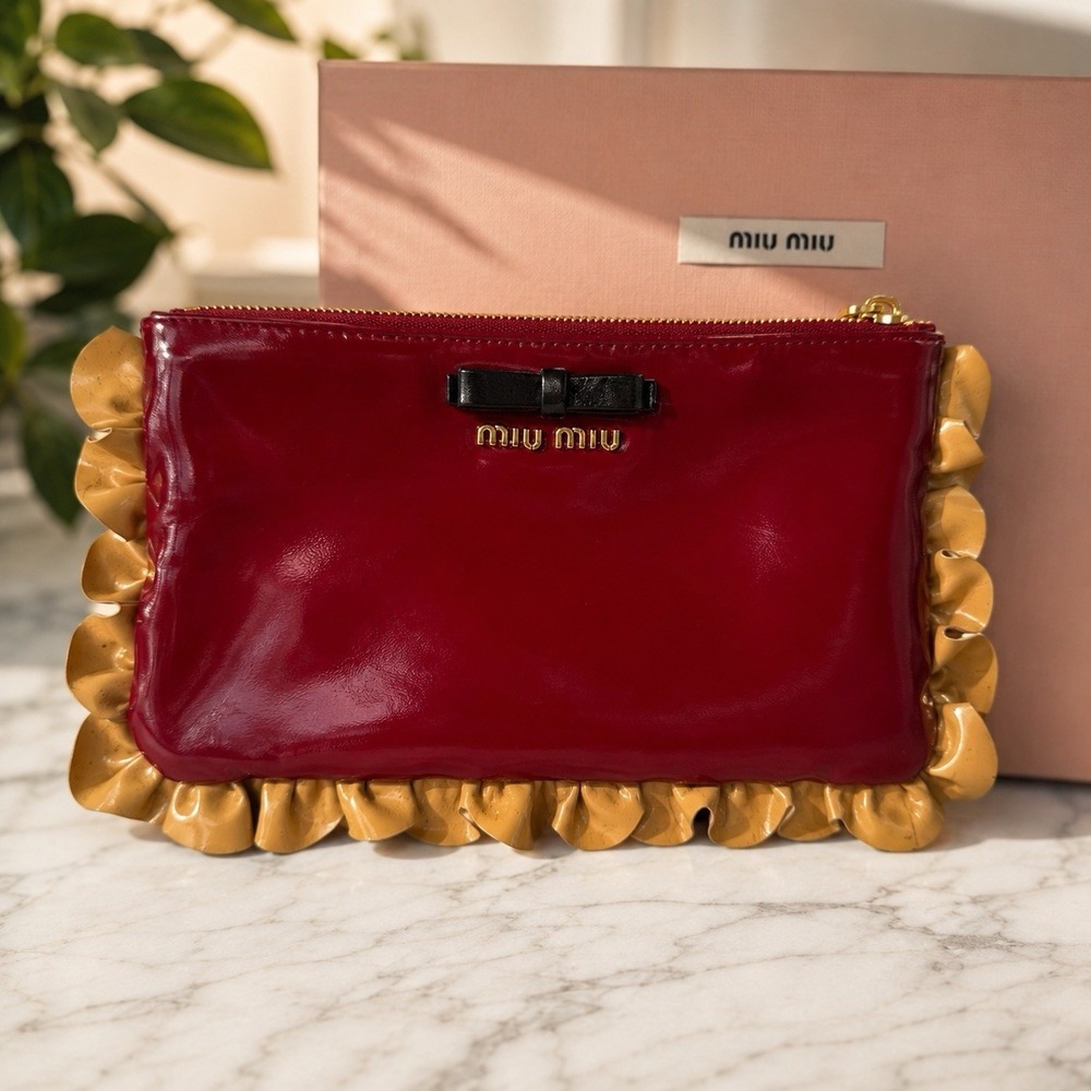 Miu Miu Red Patent Leather Ruffle Bow Pouch Clutch Bag Ciliegia Cipria